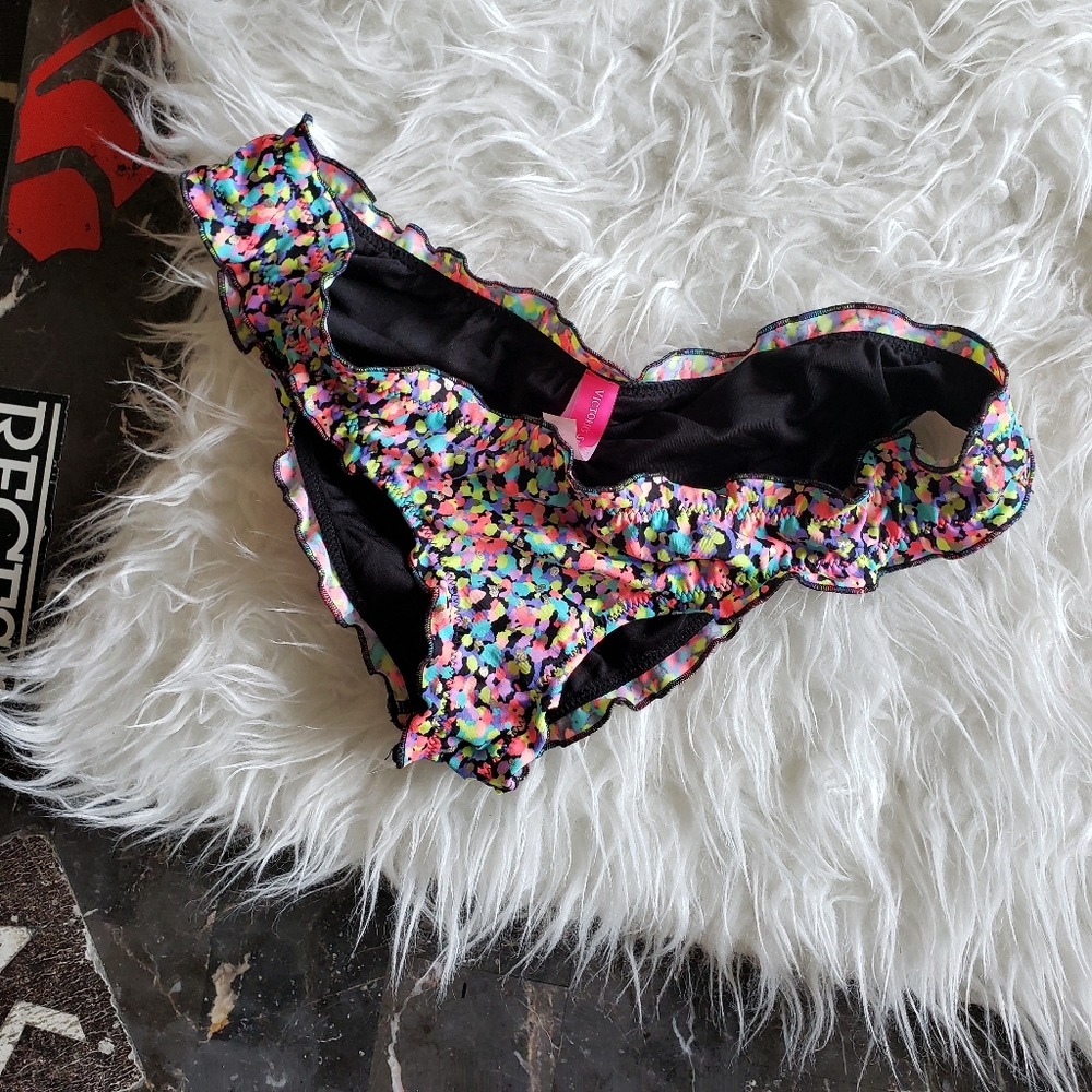 VS Runch Butt bikini bottom